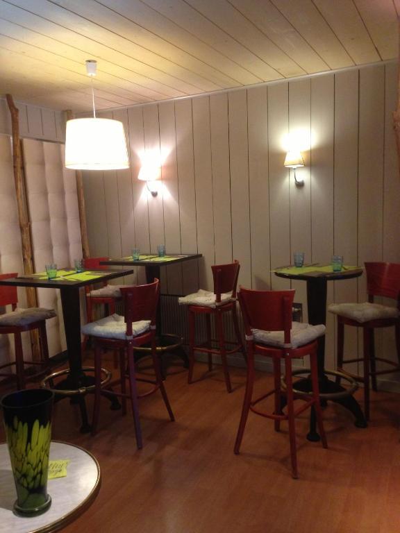 Hotel La Tour D'Auvergne Pont-lʼAbbé Rum bild