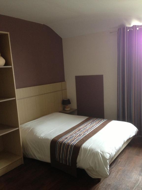 Hotel La Tour D'Auvergne Pont-lʼAbbé Rum bild